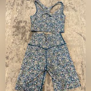 super cute workout set!